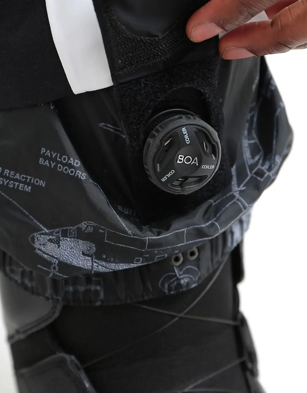 686 x NASA 2021 Snowboard Coverall - White