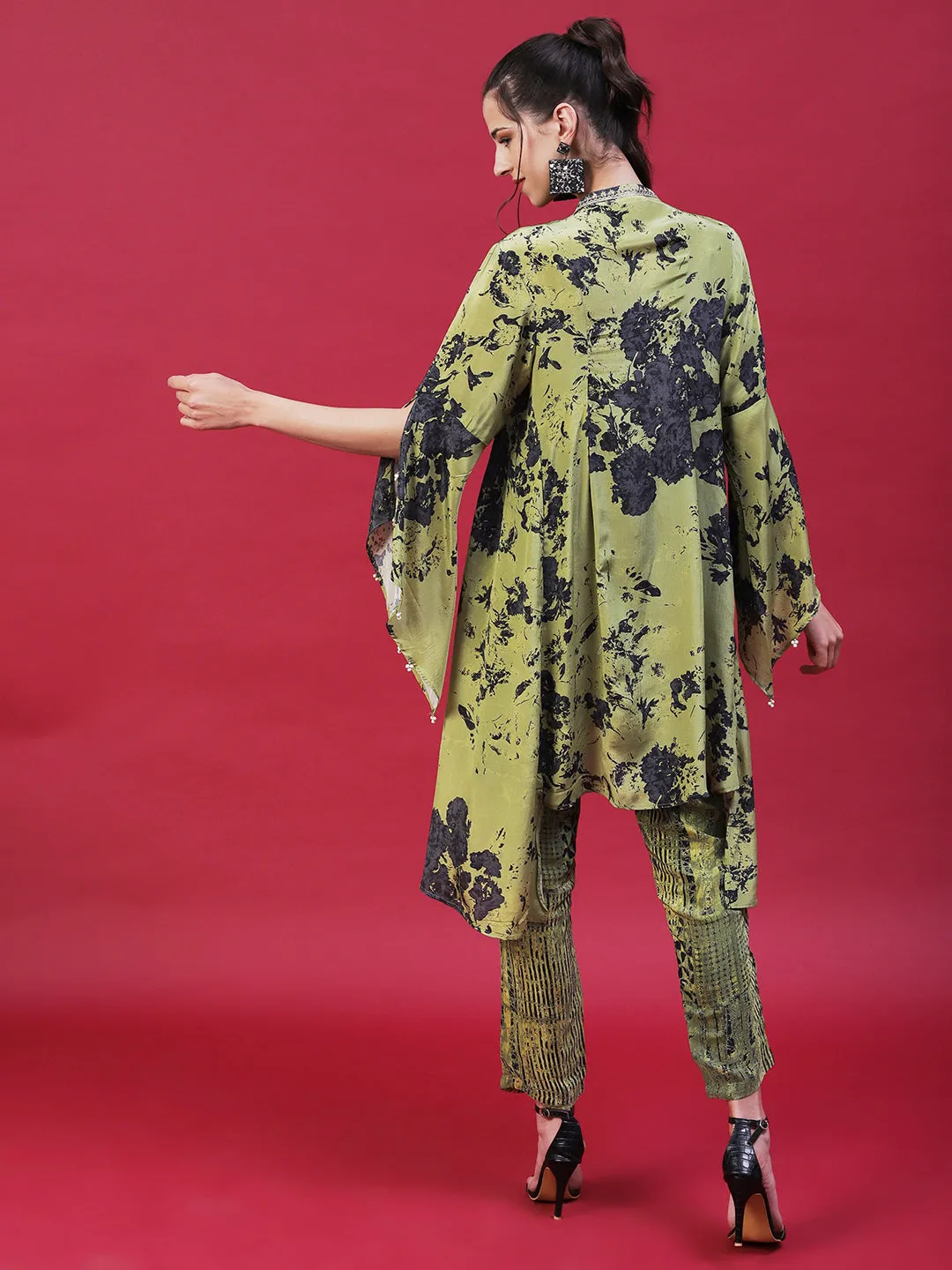 Abstract Printed Embroidered Shell Embellished Bell Sleeves Kurta With Pants - Lime Green