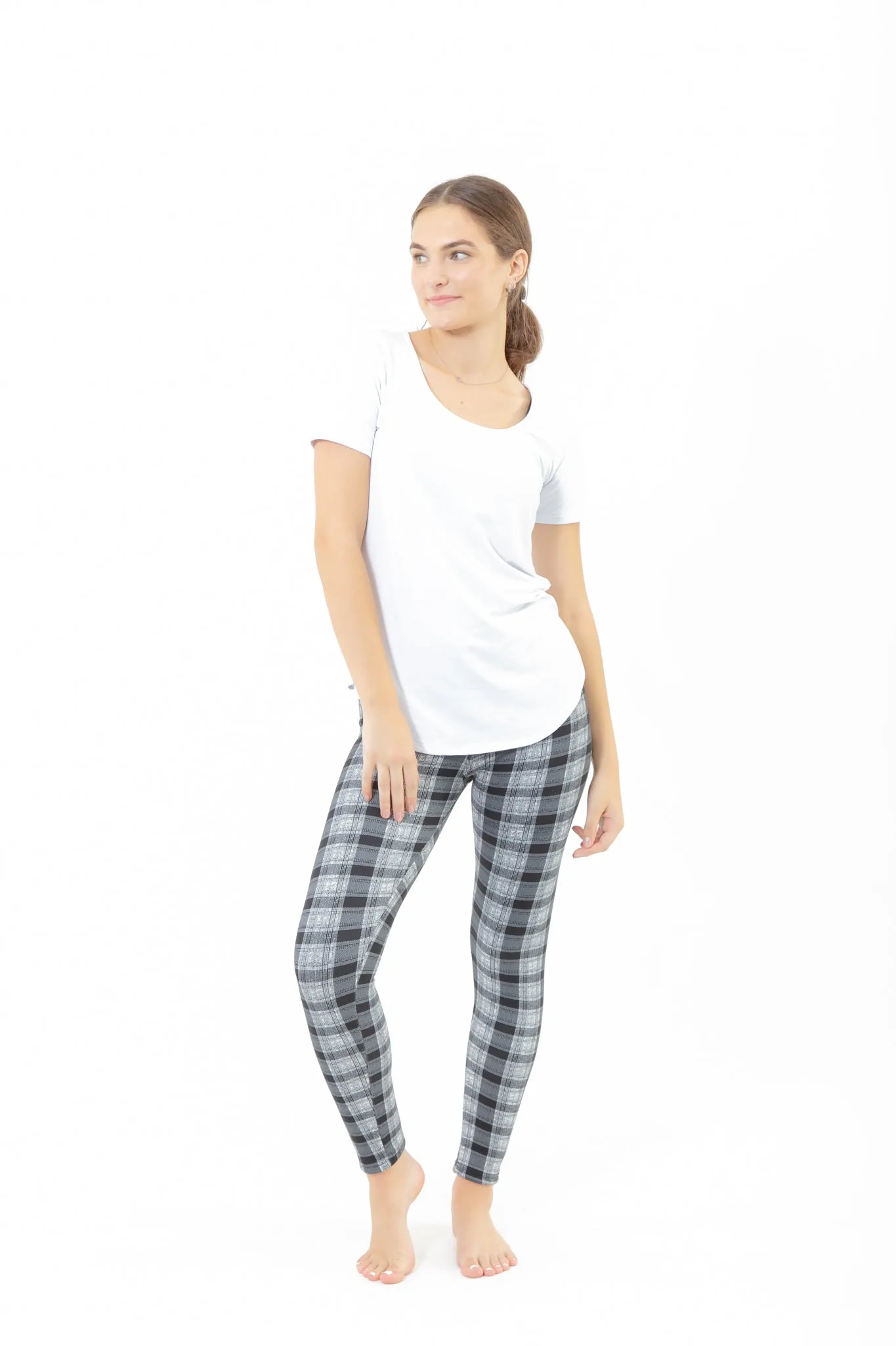 B&W Tartan - Cozy Lined