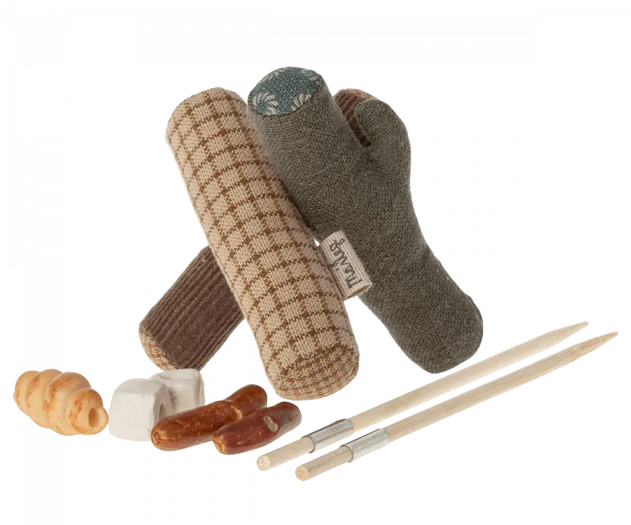 Bonfire Set for a Mouse