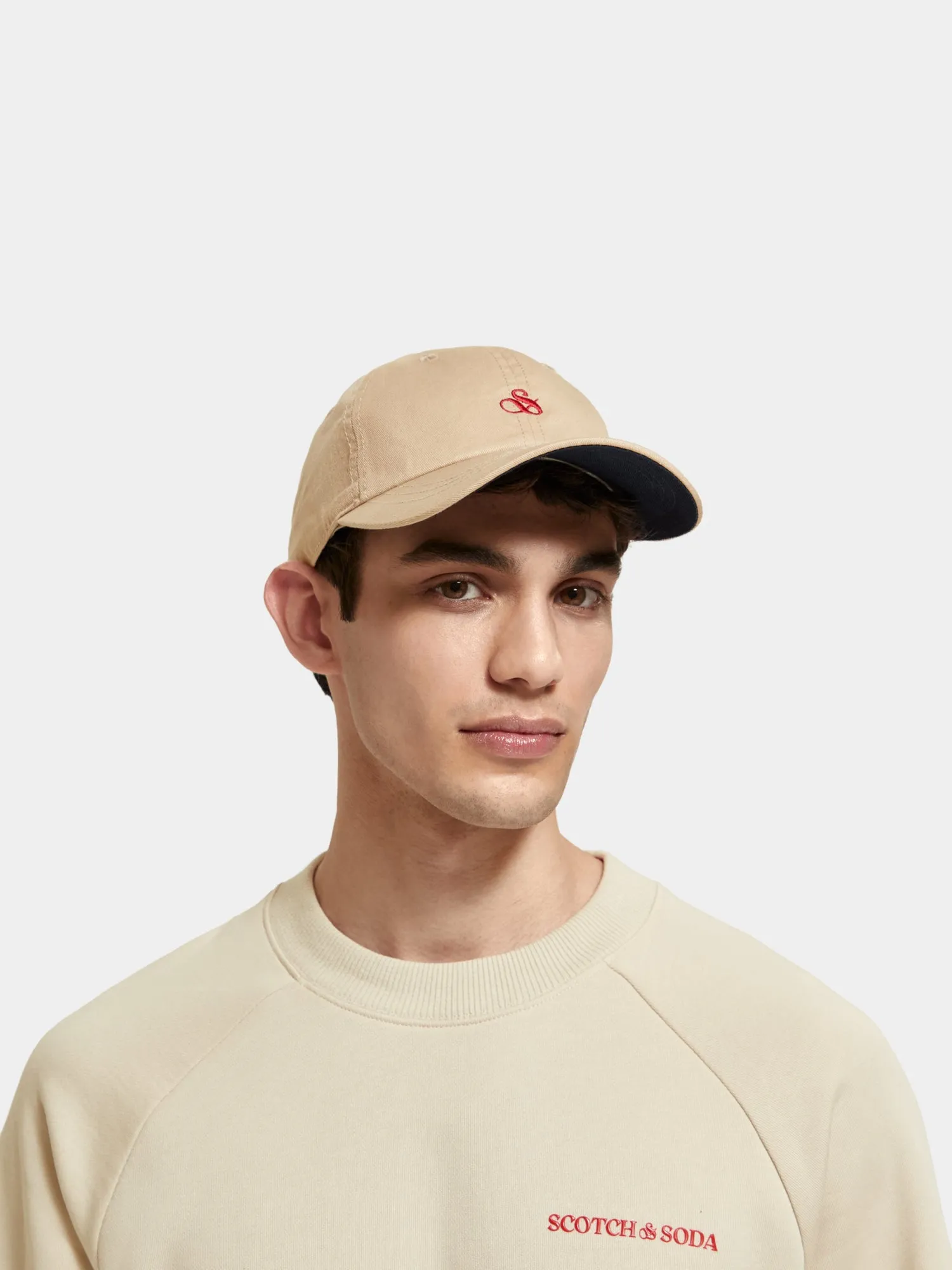 Embroidered twill cap