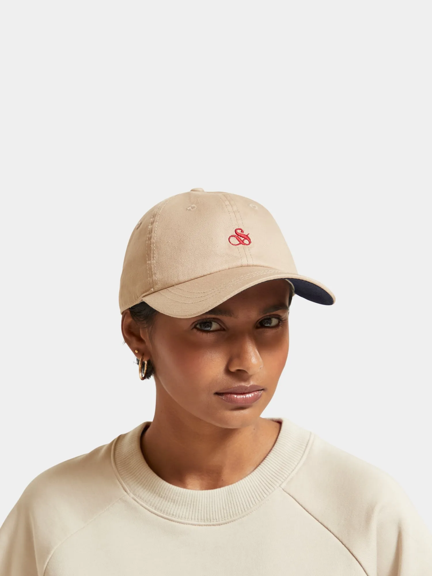 Embroidered twill cap